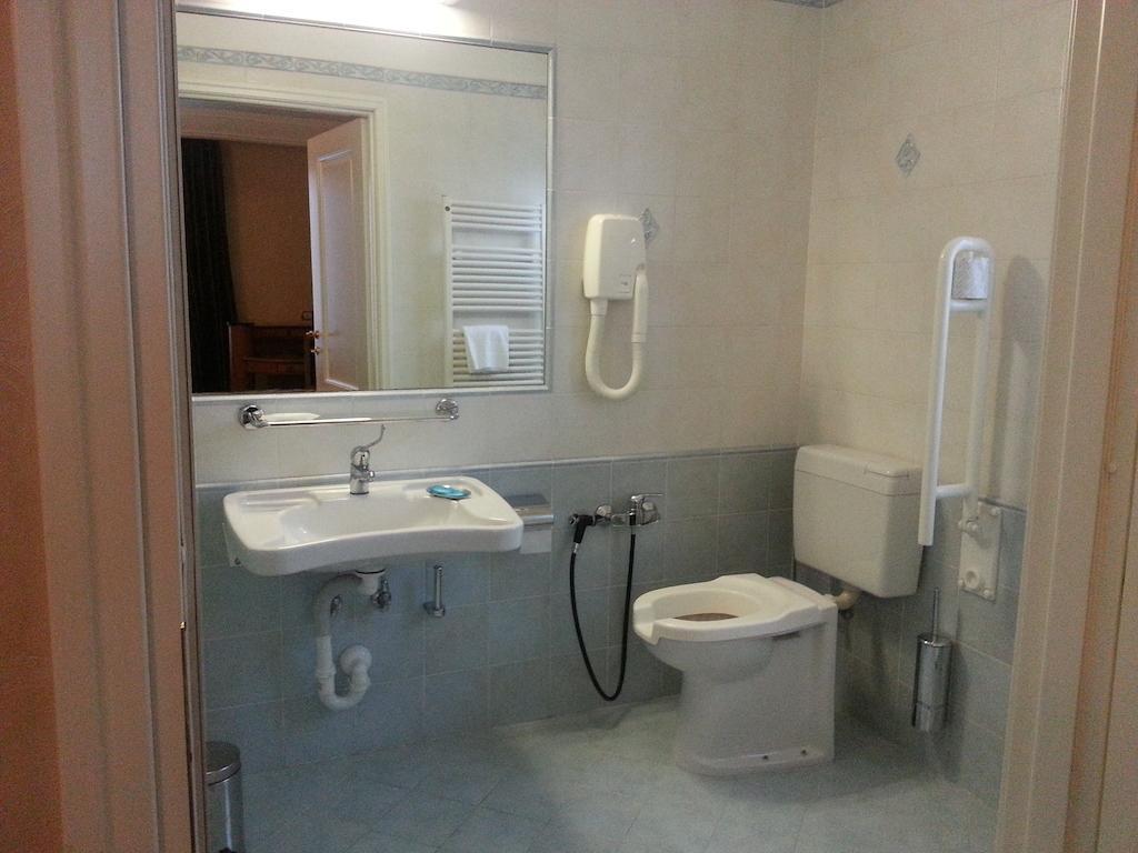 Gran Osteria Tre Noci Hotel Sistiana Ruang foto